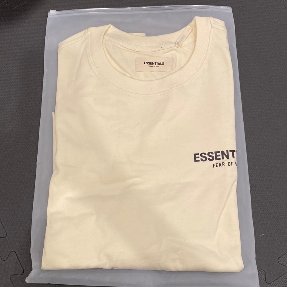 Essentials Fear of God, Mens, size Medium (cream color)